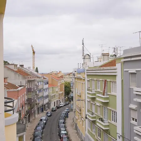 Enjoy Martim Moniz B Проживание в семье *